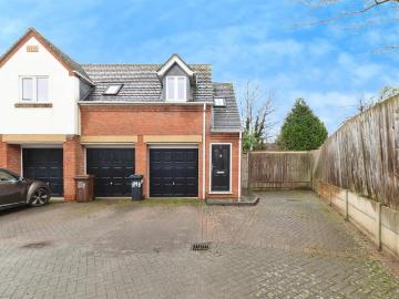 2 bedroom coach house for sale