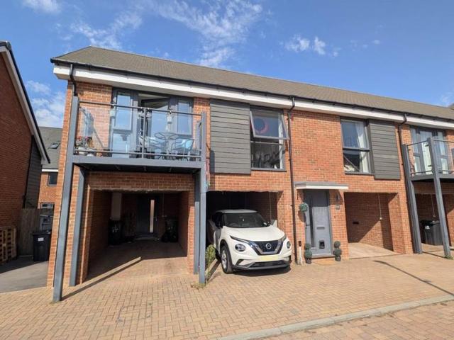 2 bedroom coach house for sale