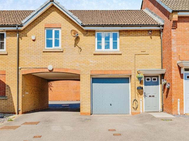 2 bedroom coach house for sale
