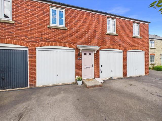 2 bedroom coach house for sale