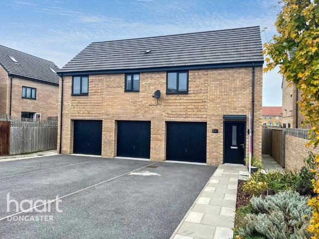 2 bedroom coach house for sale