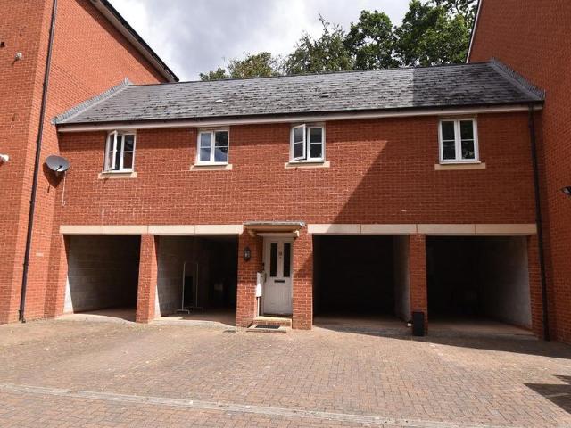 2 bedroom coach house for sale
