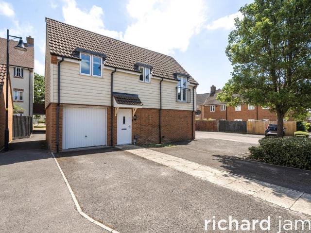 2 bedroom coach house for sale