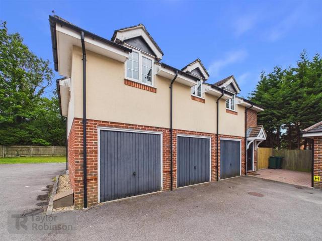 2 bedroom coach house for sale