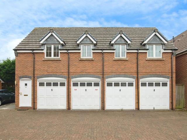 2 bedroom coach house for sale
