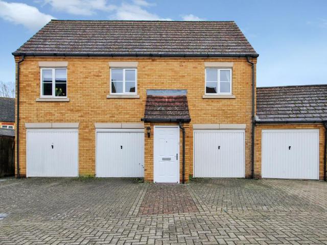 2 bedroom coach house for sale
