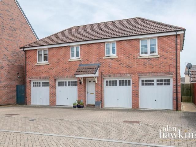 2 bedroom coach house for sale