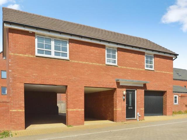 2 bedroom coach house for sale