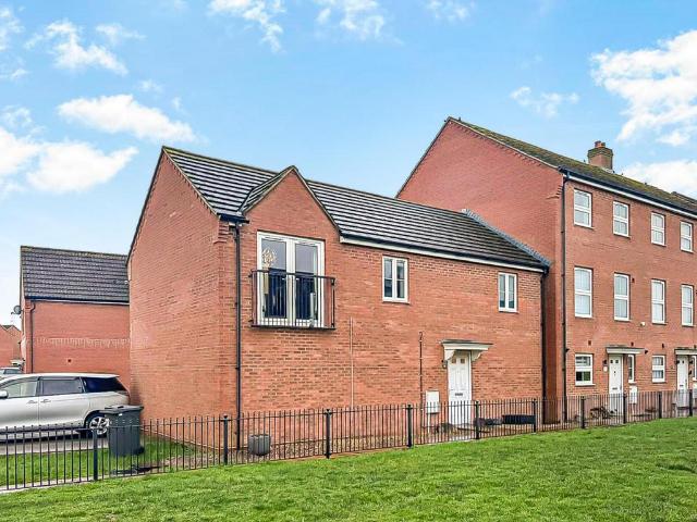 2 bedroom coach house for sale