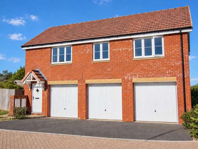 2 Bedroom Coach House Flat