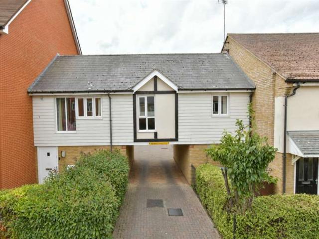 2 Bedroom Coach House Flat