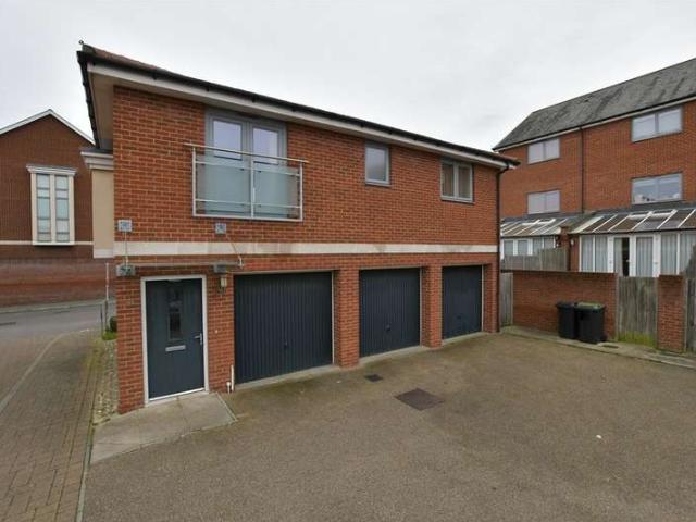 2 Bedroom Coach House Flat