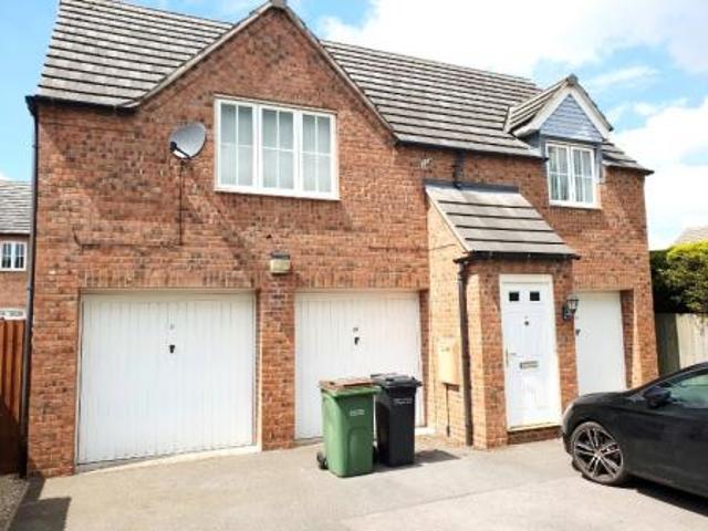 2 bedroom Coach House To Let