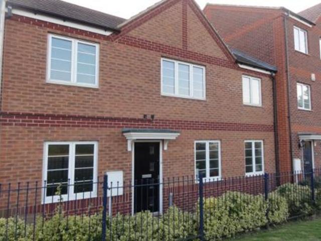 2 bedroom Coach House To Let