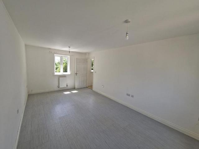 2 bedroom coach house to rent