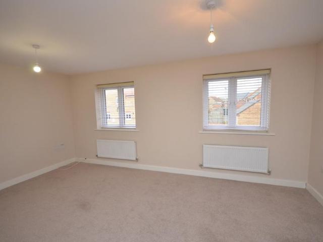 2 bedroom coach house to rent