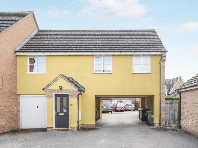 2 bedroom coach house to rent