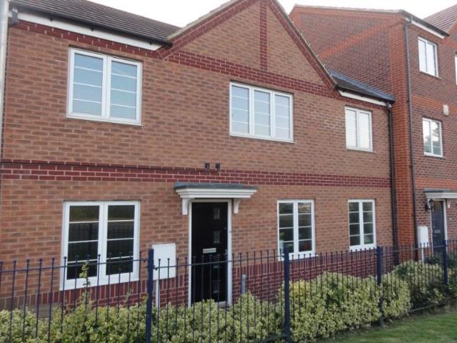 2 bedroom coach house to rent
