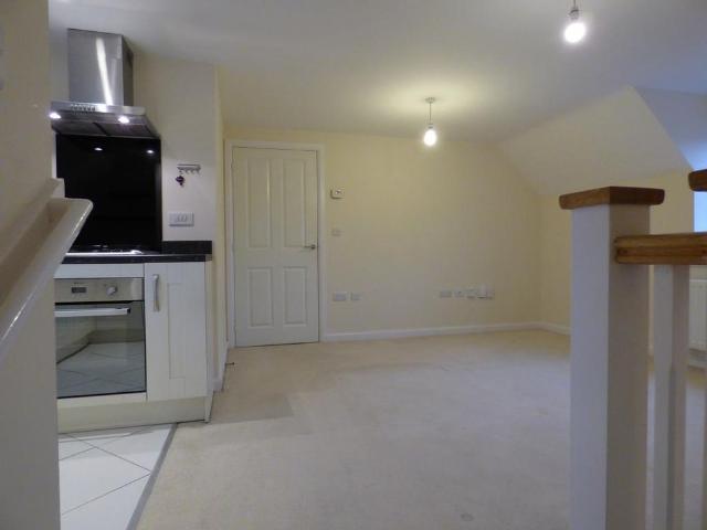 2 bedroom coach house to rent