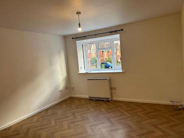 2 bedroom coach house to rent