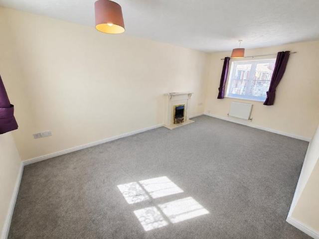 2 bedroom coach house to rent