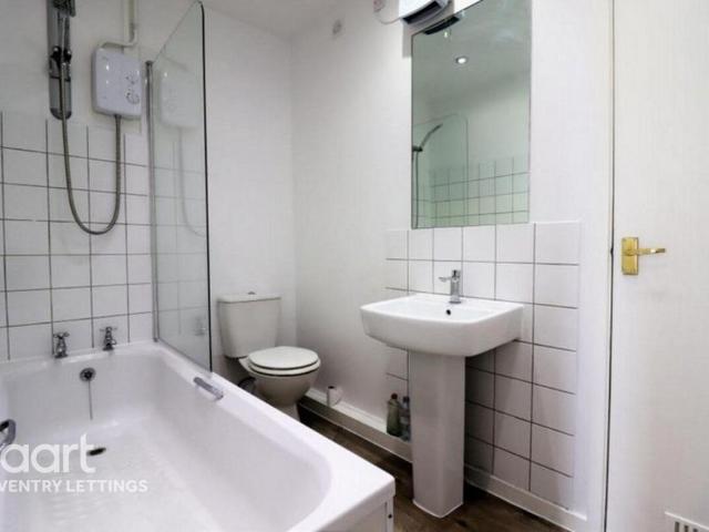 2 bedroom coach house to rent