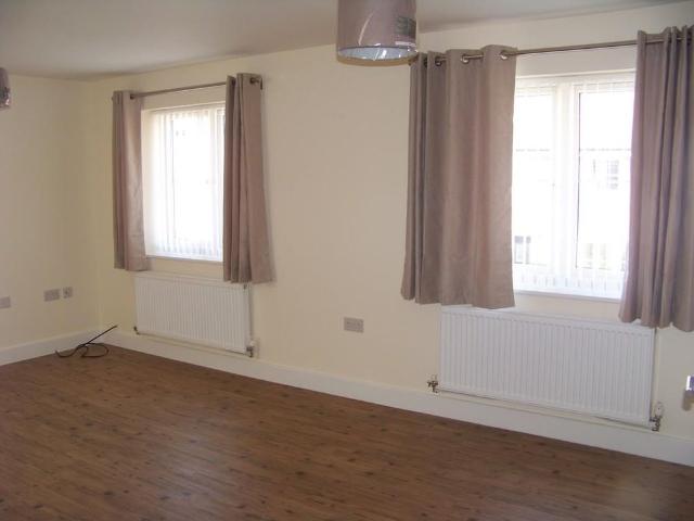 2 bedroom coach house to rent