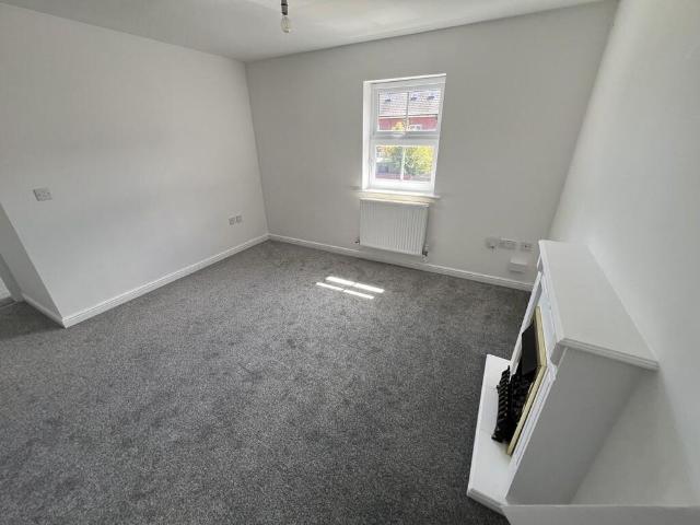 2 bedroom coach house to rent