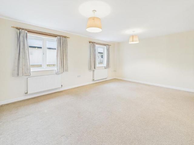 2 bedroom coach house to rent