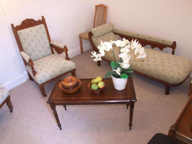 2 bedroom coach house to rent