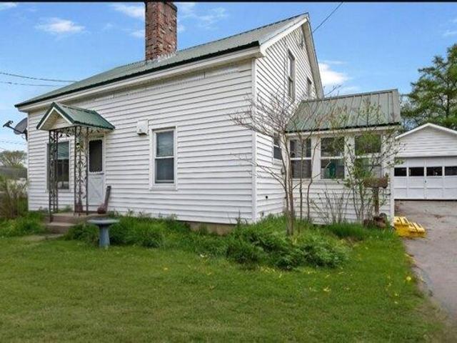 2 bedroom, Colebrook NH 03576 104717572