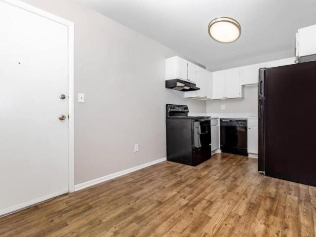 2 bedroom, Colorado Springs CO 80909 105194775