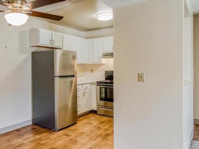 2 bedroom, Colorado Springs CO 80915 105637924
