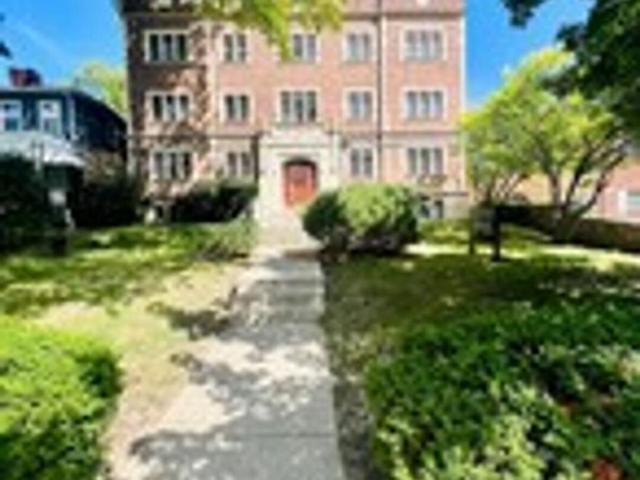 2 bedroom, Columbus OH 43201 105842003