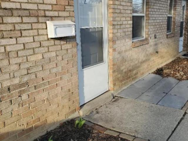 2 bedroom, Columbus OH 43211 105730730