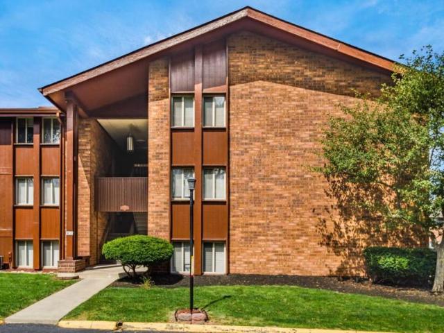 2 bedroom, Columbus OH 43220 LS105408893