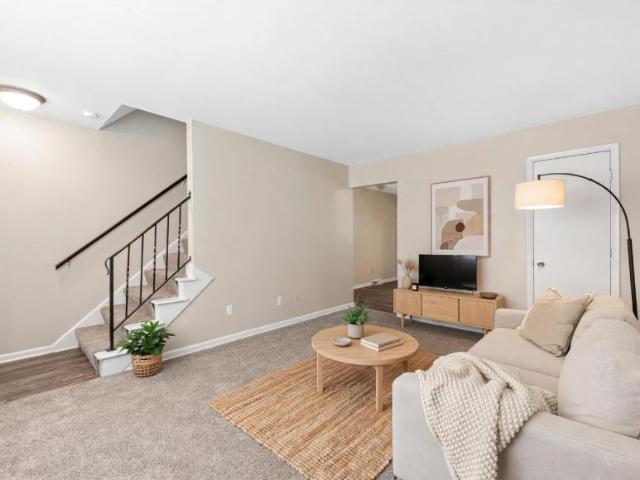 2 bedroom, Columbus OH 43220 LS105523830