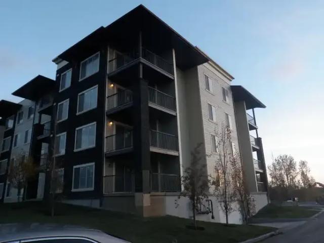 2 Bedroom Condo Cochrane AB LS105554426