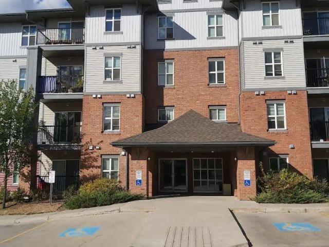 2 Bedroom Condo Apt Great location Available Nov.1 — 2 Bedrooms Condo Unit