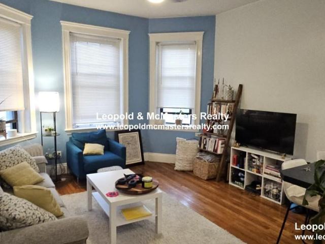 2 Bedroom Condo for Rent at 1560 Commonwealth Ave #3, Boston, MA 02135 Commonwealth