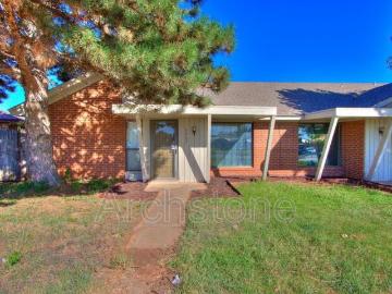 2 Bedroom Condo for Rent at 6605 Lyrewood Ln, Oklahoma City, OK 73132 Woodlake