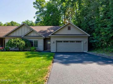 Saratoga County, New York, USA - Garden