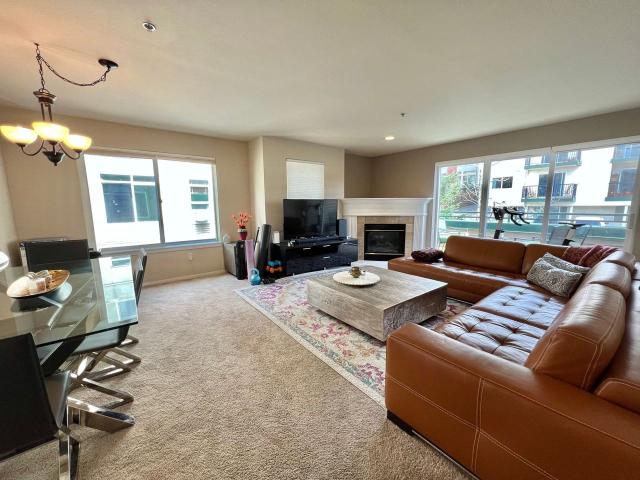2 Bedroom Condo for Rent at 8750 Greenwood Ave N #S503, Seattle, WA 98103 Greenwood