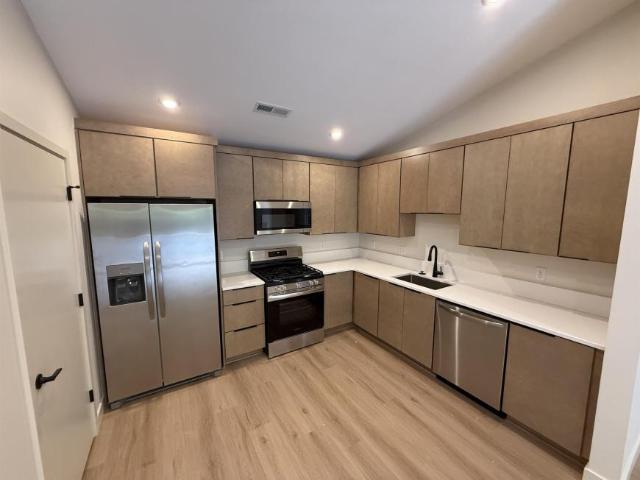 2 bedroom, Coralville IA 52241 105967427