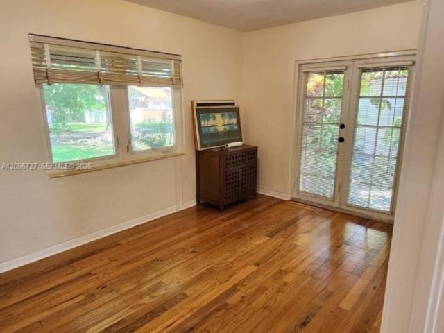 2 bedroom, Coral Gables FL 33146 106220706