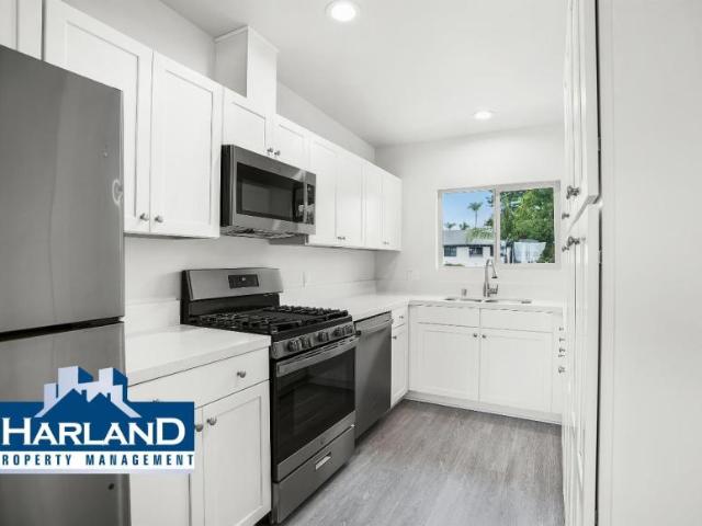2 bedroom, Coronado CA 92118 LS105457143
