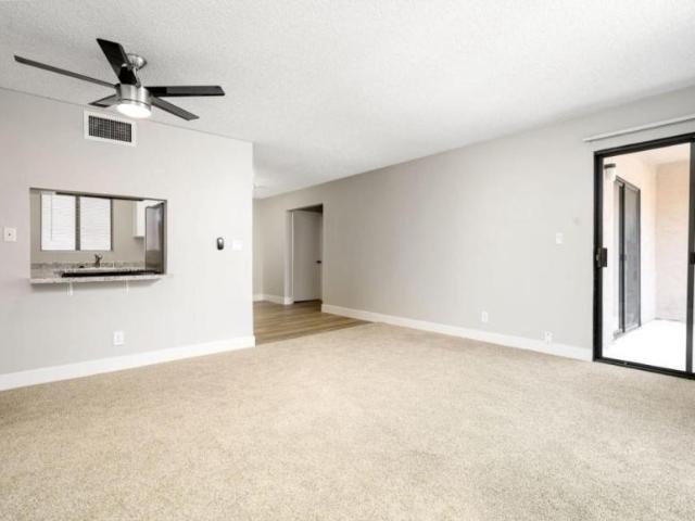 2 bedroom, Canoga Park CA 91304 104452277