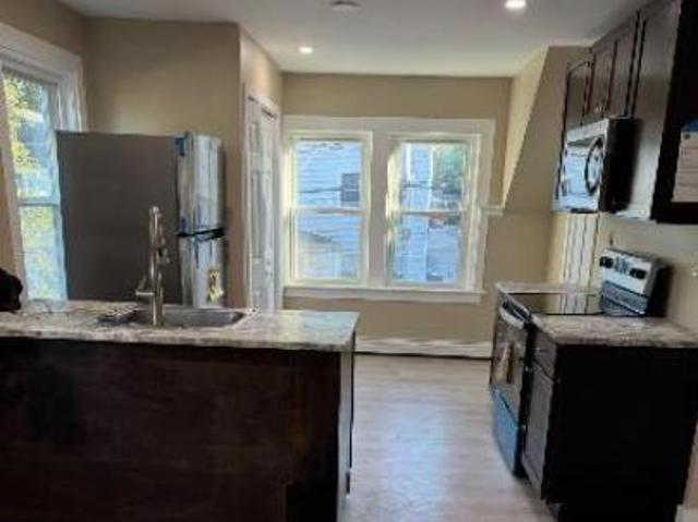 2 bedroom, Canton MA 02021 104932863