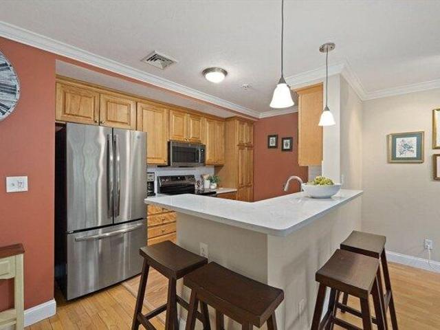 2 bedroom, Canton MA 02021 105473641