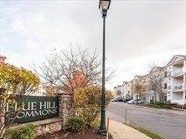 2 bedroom, Canton MA 02021 105475528